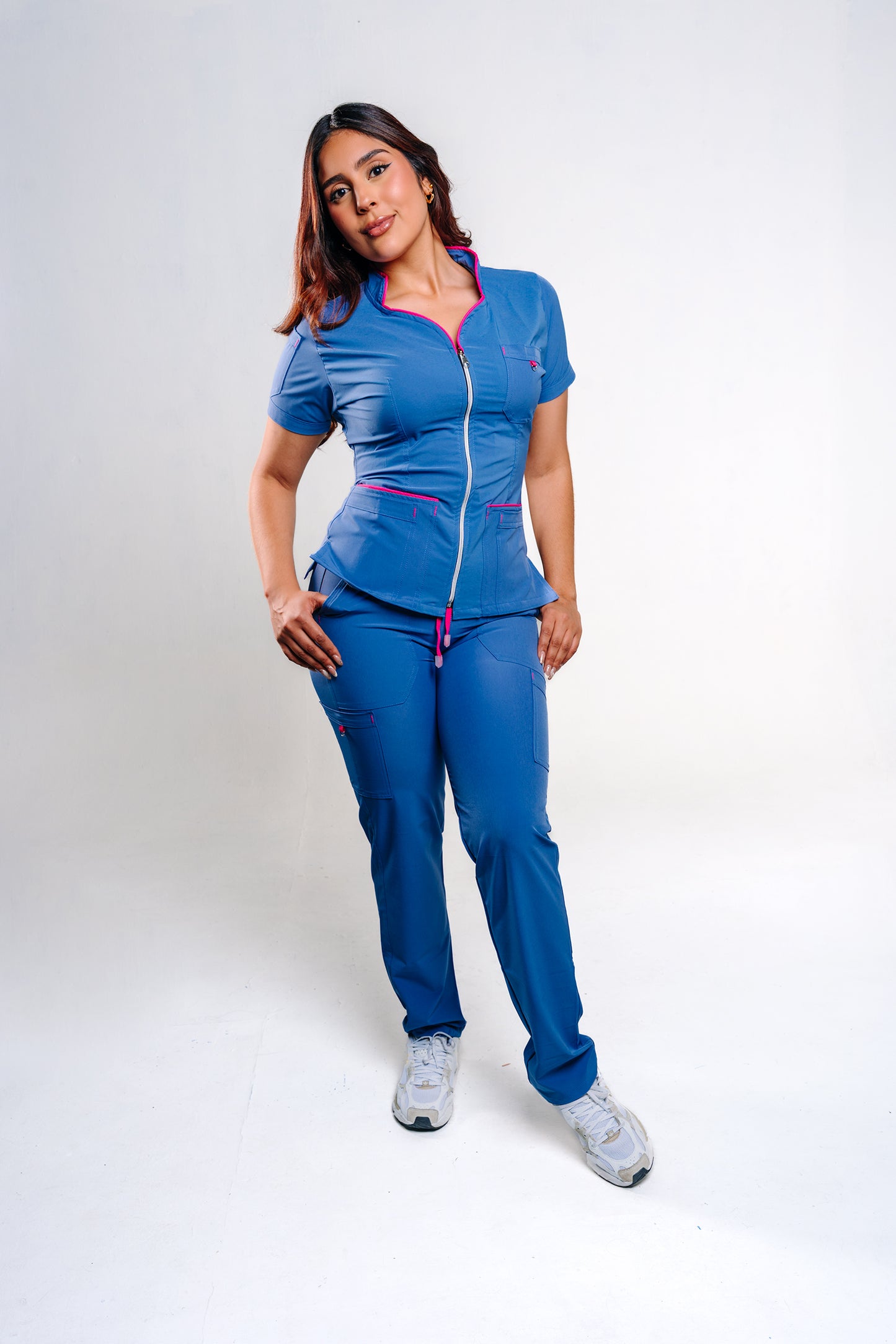 UNIFORME ANTIFLUIDO DAMA  PRINCESAS KAIRA